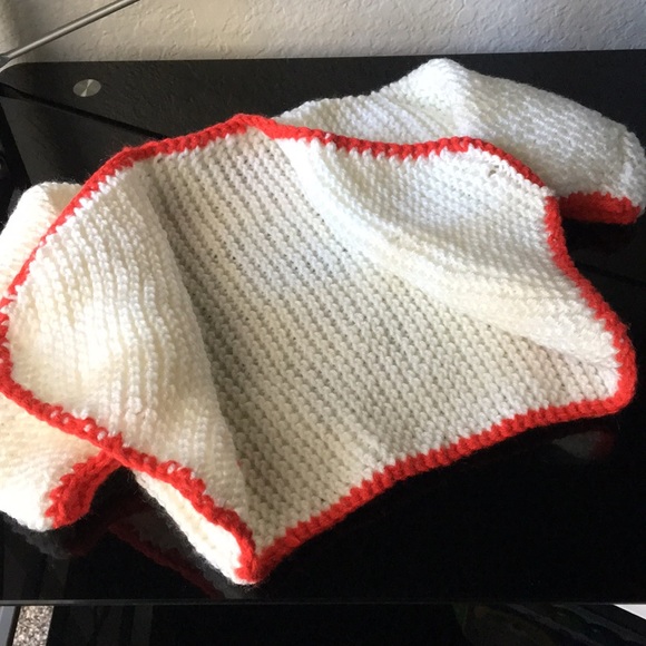 Baby crocheted Valentines outfit 3-6 months - Picture 5 of 7